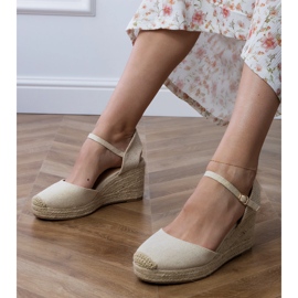 Beige Sandalen Espadrilles auf Keil 1