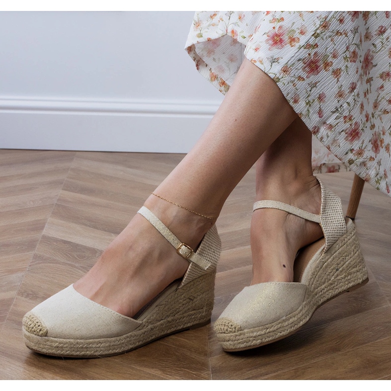 Beige Sandalen Espadrilles auf Keil 2