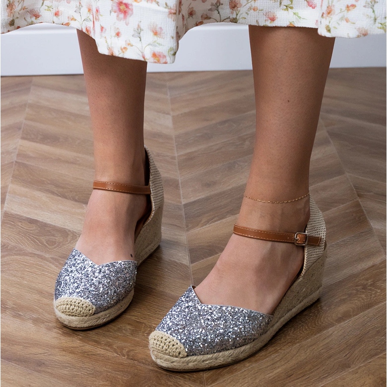 Silberbrokates Sandalen auf Keil silber- 2