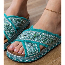 Grüne Flip Flops mit Streifen 5