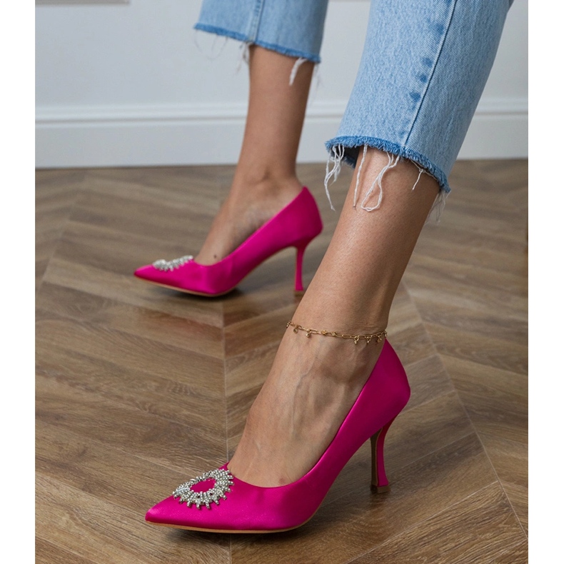 Rosa Satinpumpen mit Zirkonen 2