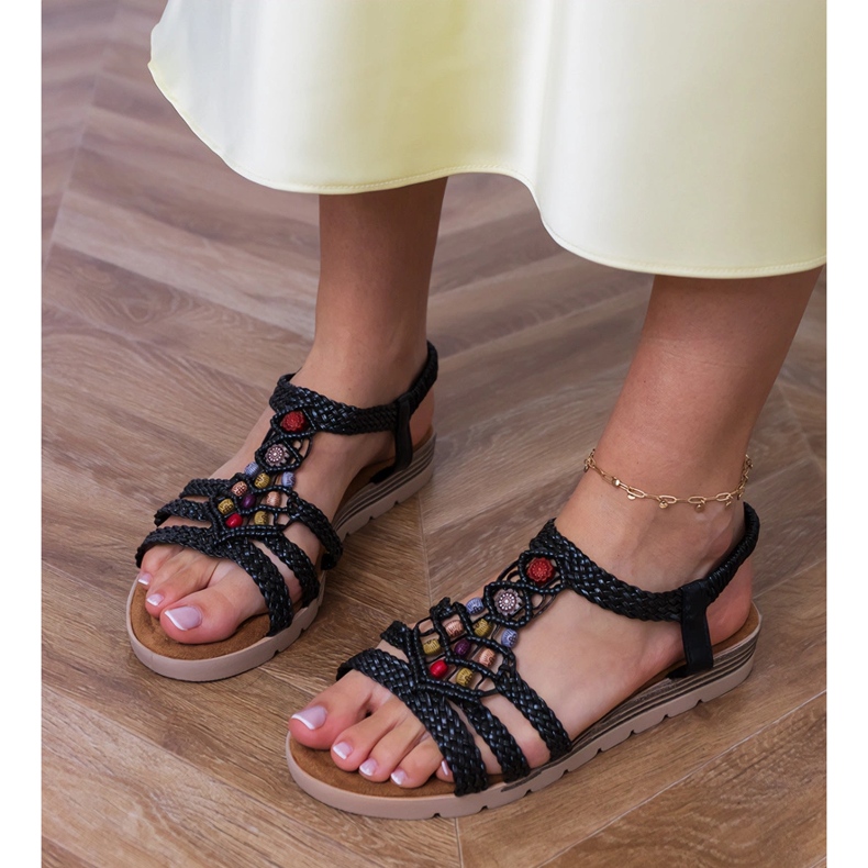 Schwarz geflochtene Sandalen mit Perlen dekoriert 2