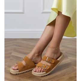 Braune Flat -Flip -Flops mit Streifenklemmen 3