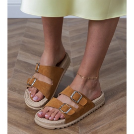 Braune Flat -Flip -Flops mit Streifenklemmen 6