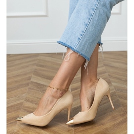 Beige Ecosam Pumps mit einem metallischen Zeh 2