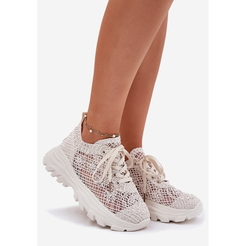 Frauen -Turnschuhe mit einem Häkeln oberen beige Obermaterial 1
