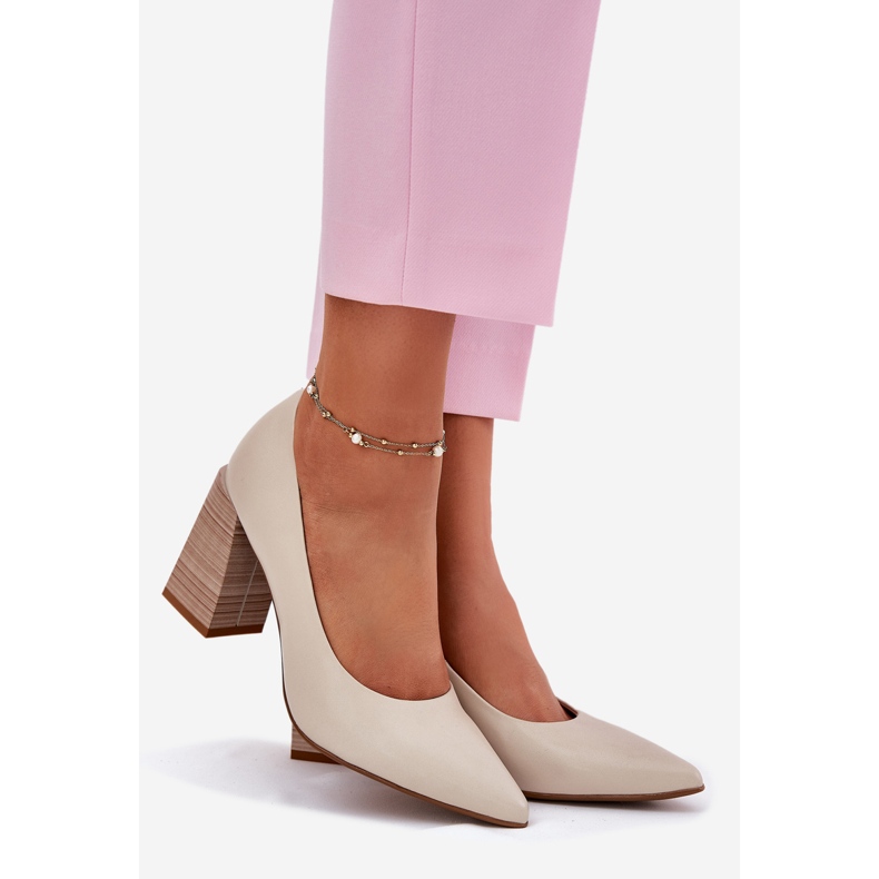 EVento Lederpumpen auf dem Nach -Beige 1