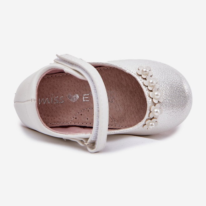 EVento Klettballerin mit weißen Blumen 1