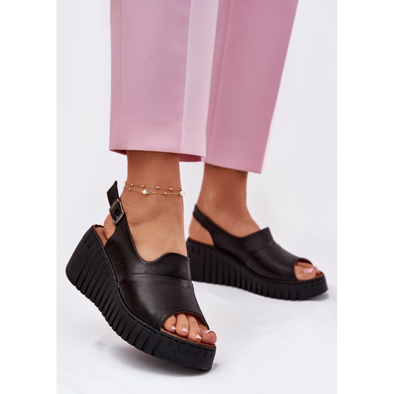 ARTIKER Frauensandalen aus natürlichen Leder auf Keilartker 54C0791 Schwarz 2