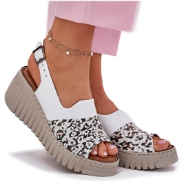 ARTIKER Frauensandalen aus natürlichen Leder auf Keilartker 56C0958 Weiß 9