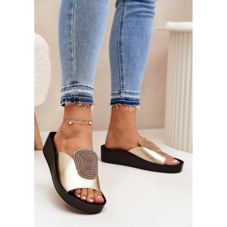 S.Barski Damen-Leder-Flip-Flops mit einem Ornament KV51-028 PLN golden 2