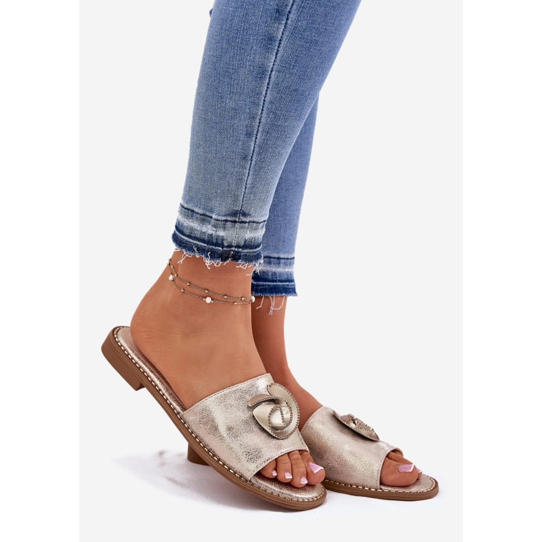 S.Barski Flat-Heeled-Flip-Flops für Frauen mit einem dekorativen KV51-007 Zloty Detail golden 1