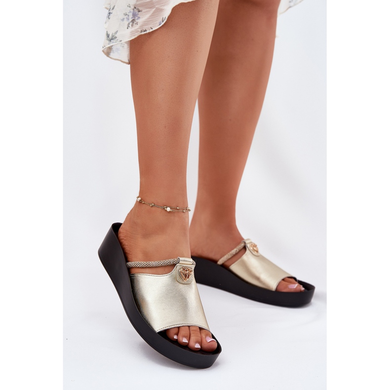 S.Barski Frauen Leder-Flip-Flops mit einem dekorativen KV51-034 Goldstreifen golden 2