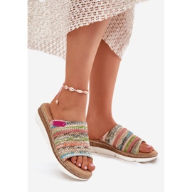 Damenflip Flops mit einem keilverletzten mehrfarbigen Keil 1