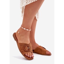 Flach -geköpfte Frauenflip -Flops mit Kamelschnalle braun 1