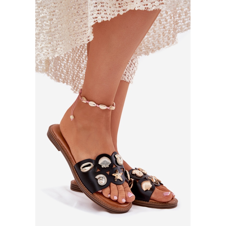 Flat -getaelte Frauen -Flip -Flops mit goldenen Stiften schwarze Stifte 1