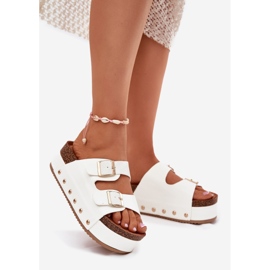 Damenflip flops mit Schnallen auf einer massiven Plattform weiß 2