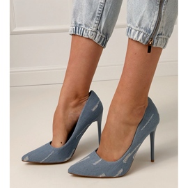 Blaue Denimpumpen auf einer High Heel 1