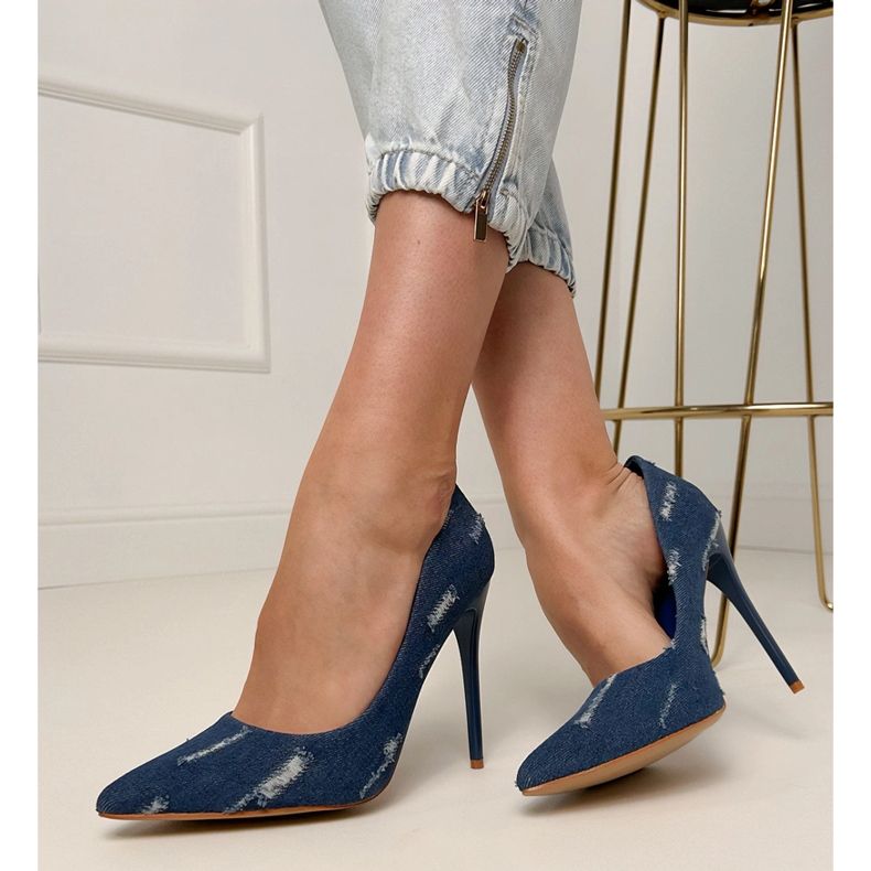 Marineblaue Fersenpumpen 2