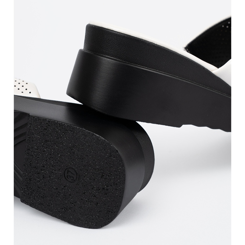 Seastar White Openwork Flip Flops auf der Plattform weiß 1