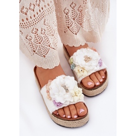 Damenflip flops mit Blumenplattform mit weißem Geflecht 3