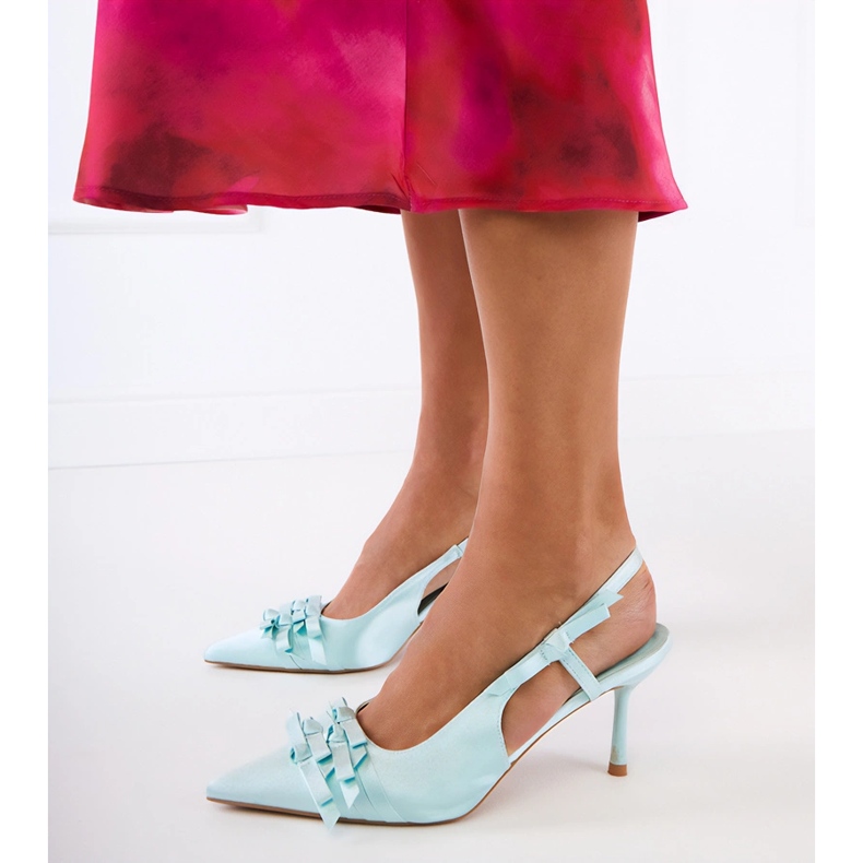 Grüne Pumpen an einer Stift mit Schleifen 2