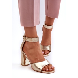 Evento Elegante goldene Damensandalen mit hohen Absätzen 1