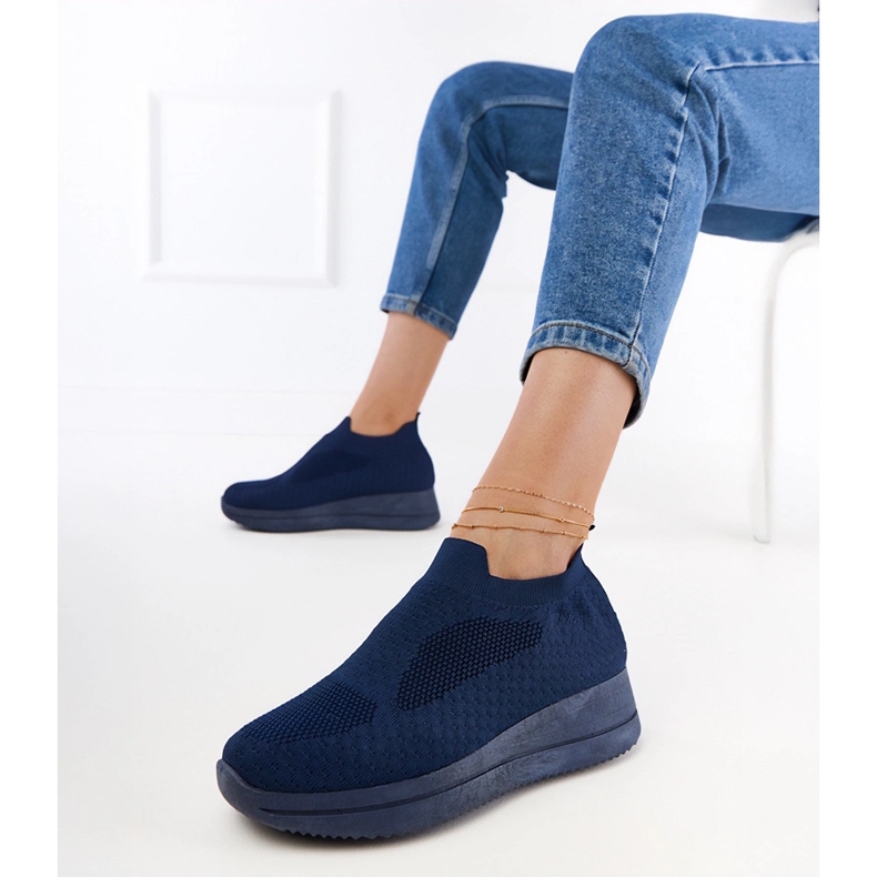 Marineblaue dunkelblaue Turnschuhe 2