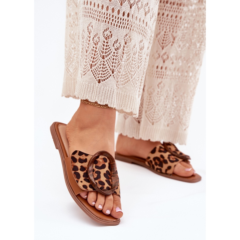 Frauen flache Flip Flops mit einer dekorativen Leopardenschnalle braun 2