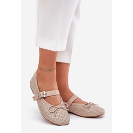 Dekorierte Ballerinas mit Bogen und beige Gürtel 1