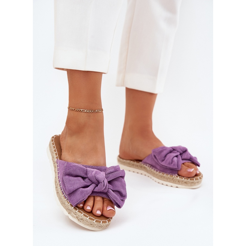 Damenflip Flops auf der Plattform mit Geflecht und violettem Bogen lila 2