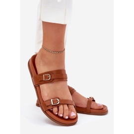 Damenschuhe mit Kamelschnallen braun 1