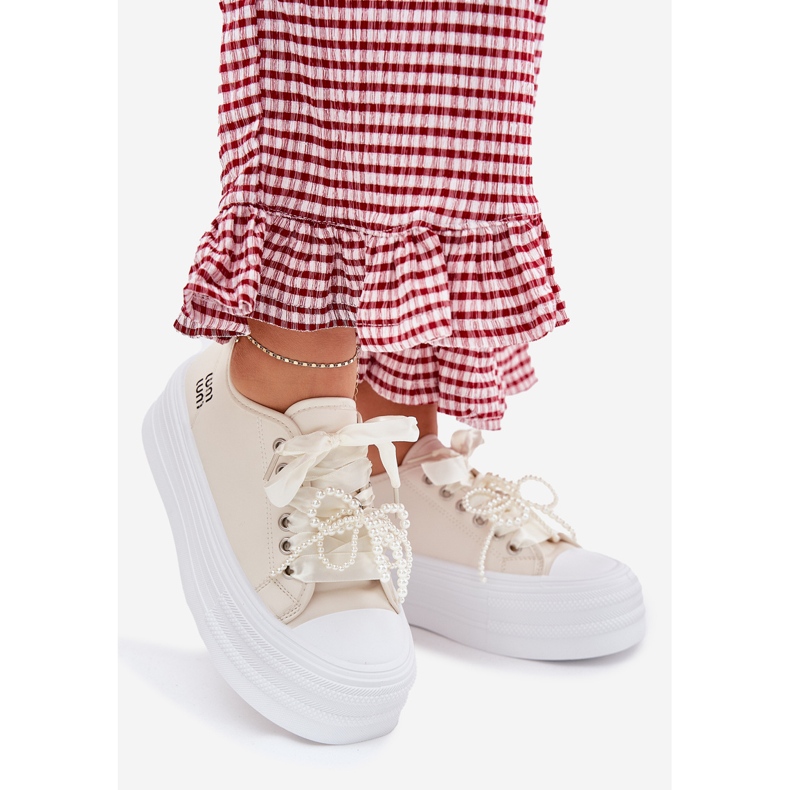 Frauen -Sneaker auf der Plattform mit dekorativem Schnürsenkel Beige 1