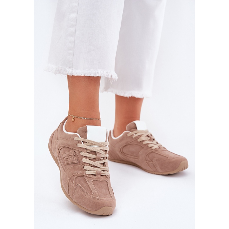 Frauensportschuhe mit Öko -Wildleder dunkler Beige 2