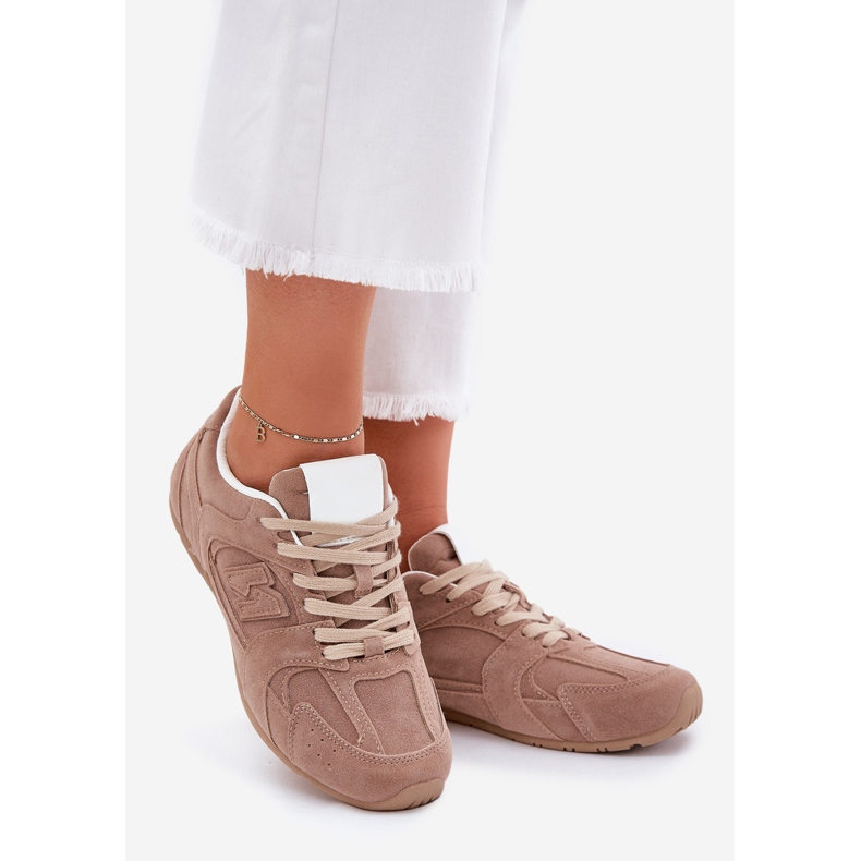 Frauensportschuhe mit Öko -Wildleder dunkler Beige 1
