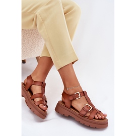 EVento Öko -Leder -Frauensandalen mit Kamelschnallen braun 8