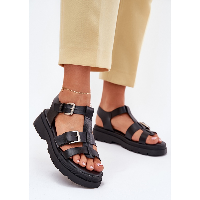 EVento Öko -Leder -Frauensandalen mit schwarzen Klemmen 2