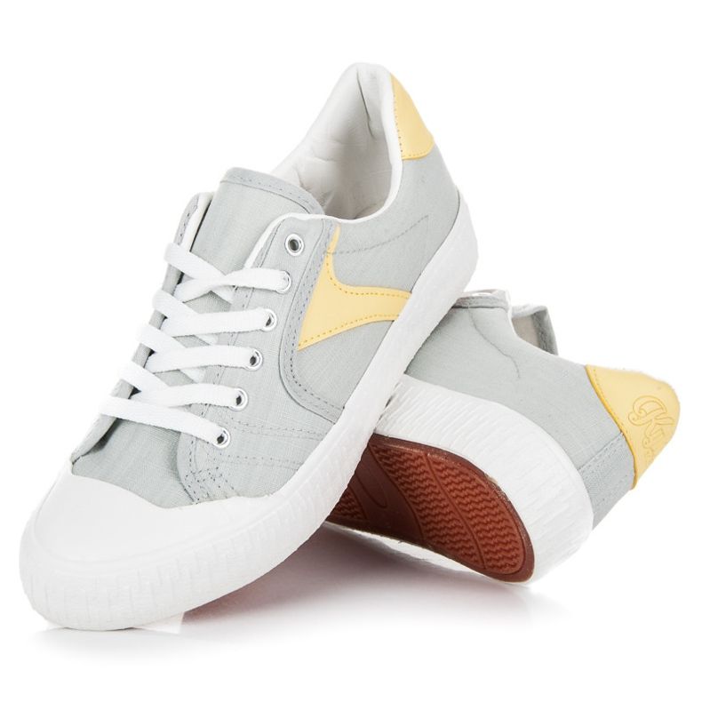 Kylie Graue Turnschuhe 2