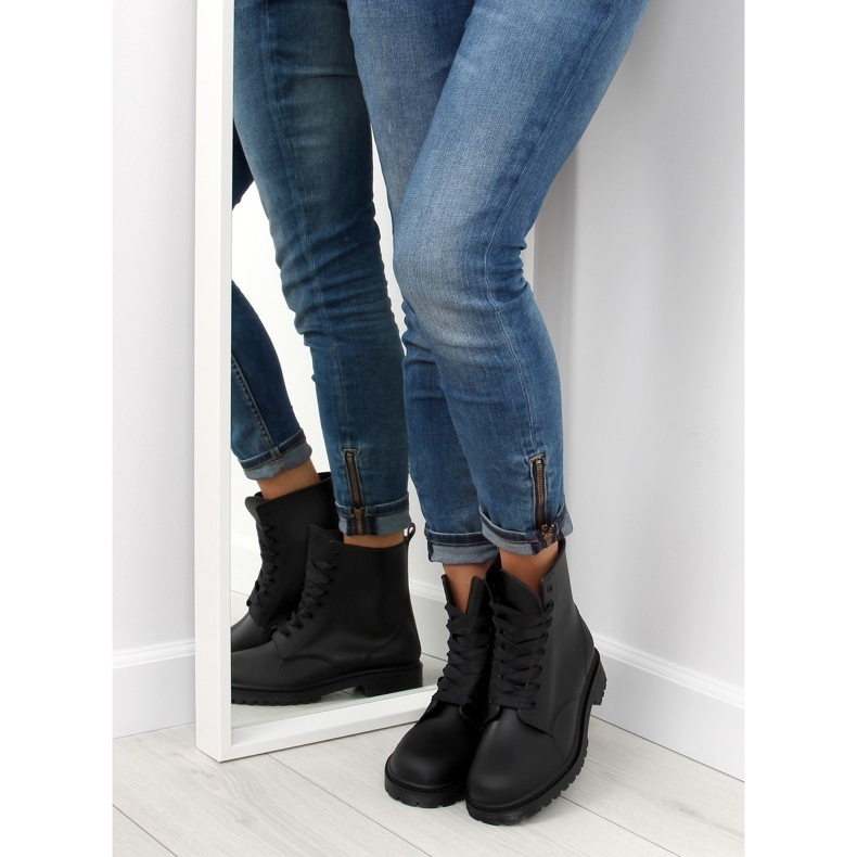 Schwarze Stiefel geschnürt schwarz D56P schwarz 2