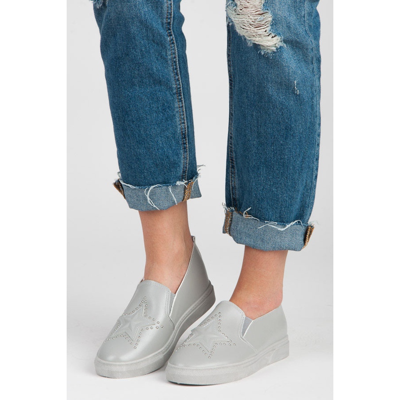 Graue Slipons mit einem Stern 1