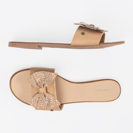 Shelvt Beige Flip Flops mit einem Bug im Strasssteinen 4