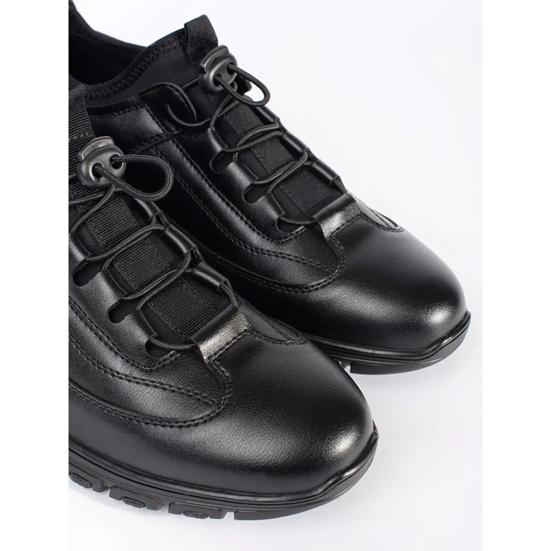 Schwarze Sportschuhe niedrige Turnschuhe 1