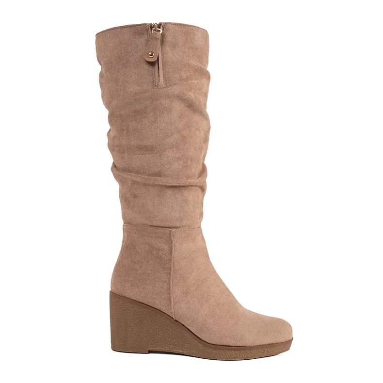 Wildleder beige Frauenstiefel vor dem Knie 1