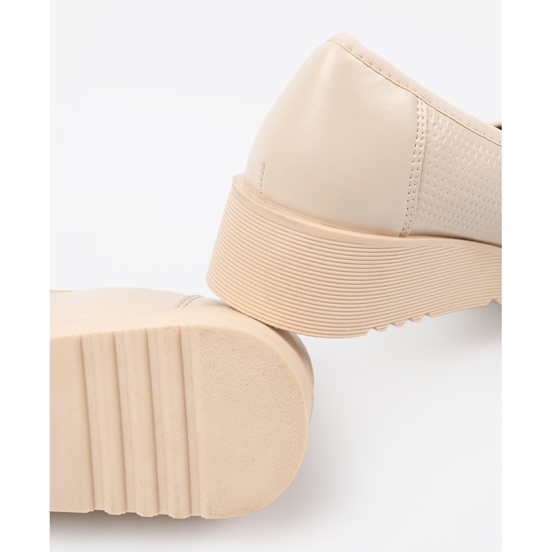 Seastar Schuhe für Keile mit einer dekorativen Schnalle beige 2