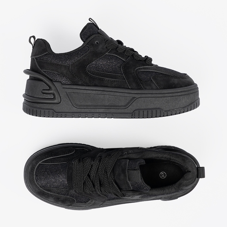 Frauen -Sneaker mit schwarzer Spitze 2