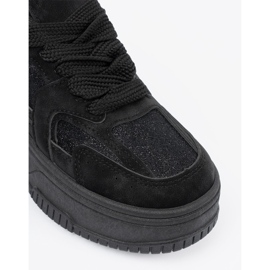 Frauen -Sneaker mit schwarzer Spitze 6