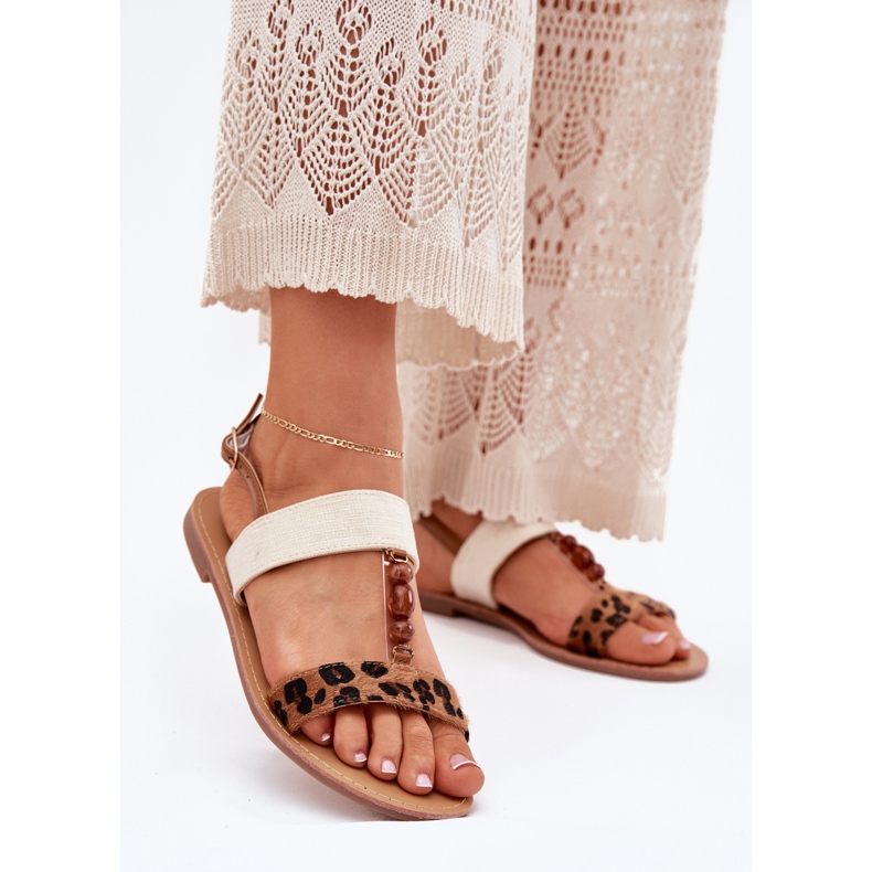 Flache Frauensandalen mit Perlen braunen Leopardendruck 2