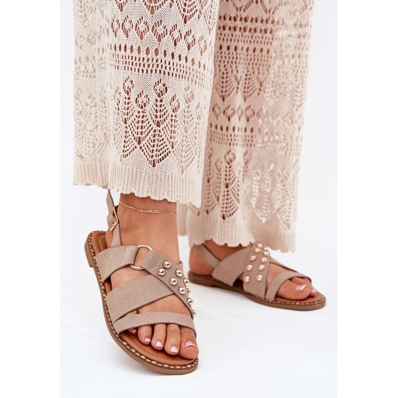 Flache Frauensandalen mit goldenen Bolzen Beige 2