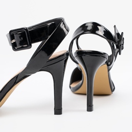 Shelvt Schwarz lackierte Pumps auf einem Stilettoabsatz 1