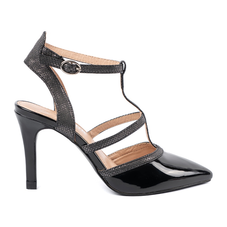 Schwarze Pumpen auf einer High Heel 2